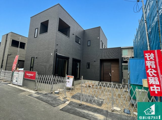 加古川市平岡町二俣　新築一戸建ての外観|現在建築中！落ち着いた街並みで新生活を始めることが出来そう！周辺の物件も併せてご紹介させて頂きます！