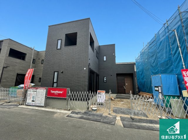 加古川市平岡町二俣　新築一戸建ての外観|現在建築中！落ち着いた街並みで新生活を始めることが出来そう！周辺の物件も併せてご紹介させて頂きます！