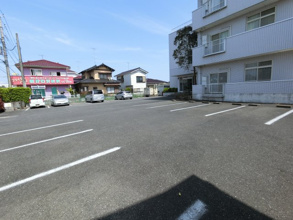 【駐車場】