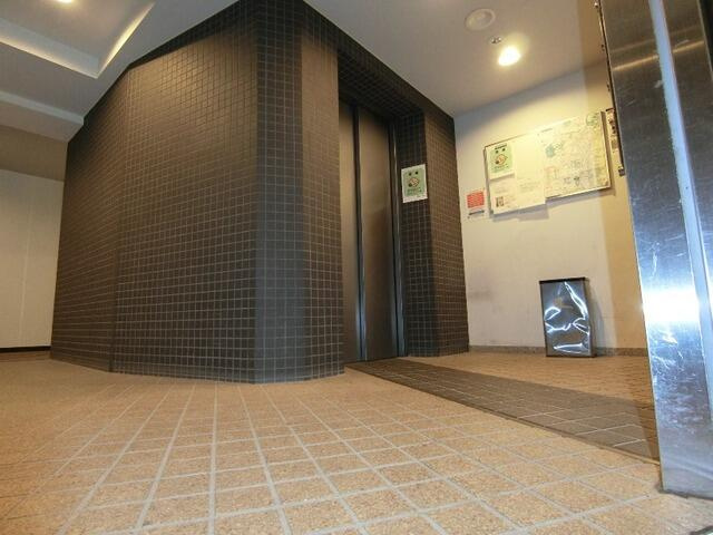 レジデンス白金コローレのエントランス|エントランスホールです
