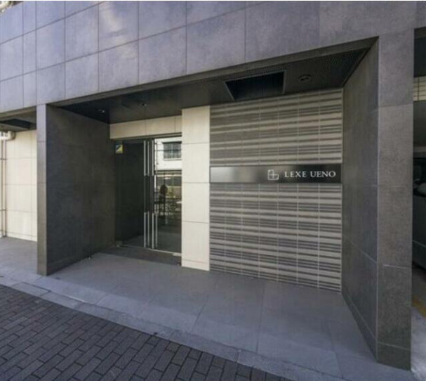 LEXE上野のエントランス|建物の内部です