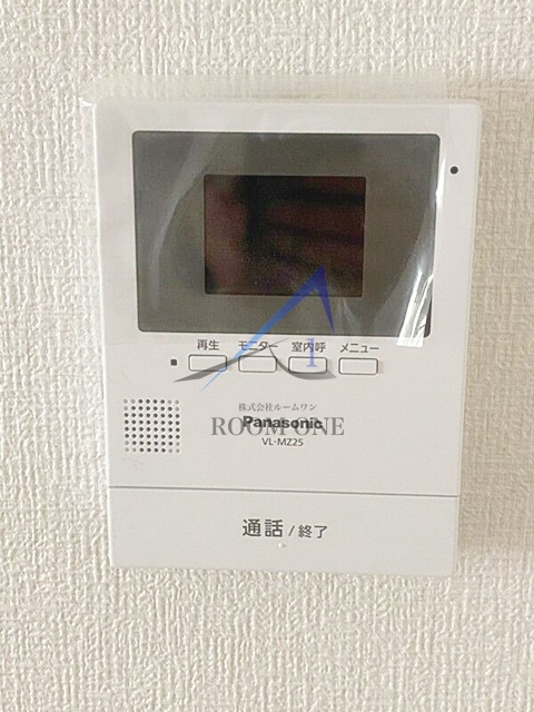 スカイコート生麦第４のセキュリティ|モニター付きインターホンです。