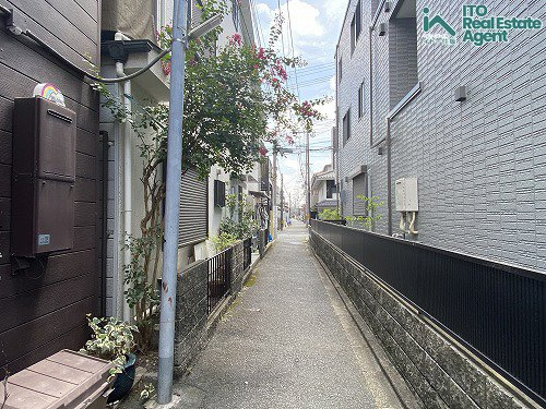 上京区 寺今町 「京町家」の前面道路含む現地写真