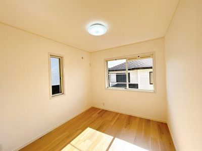 【洋室】 | 豊田市深見町木戸戸建 | ２階東側洋室別角度
