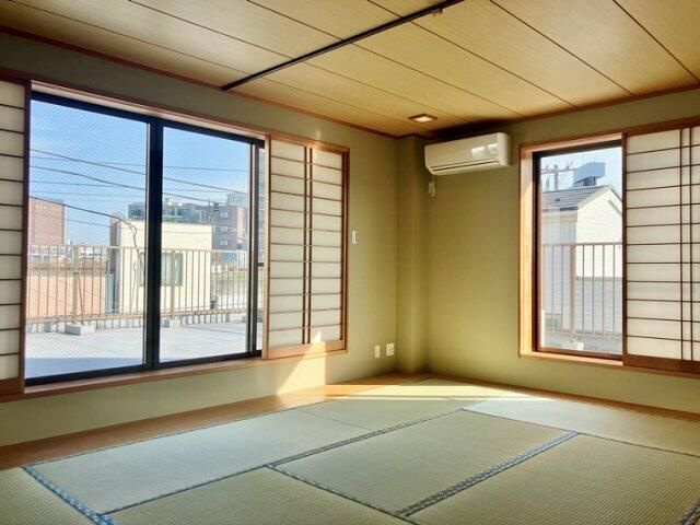 宮田ビルの居間・リビング