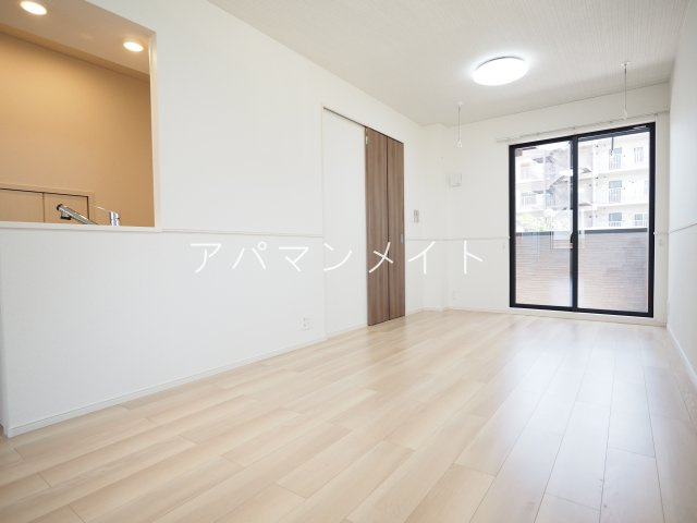 【居間・リビング】 | レコルテ戸塚 | 戸塚周辺ならアパマンメイトへＬｅｔｓ Ｇｏ ！
