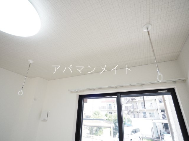 【設備】 | レコルテ戸塚 | 室内物干し機です