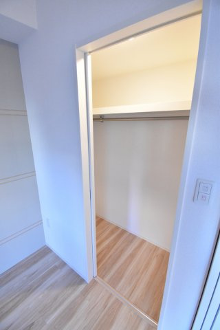 セレニテ難波プリエ　仲介手数料無料の収納
