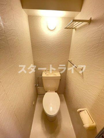大阪市東淀川区東中島１丁目の賃貸マンションのトイレ