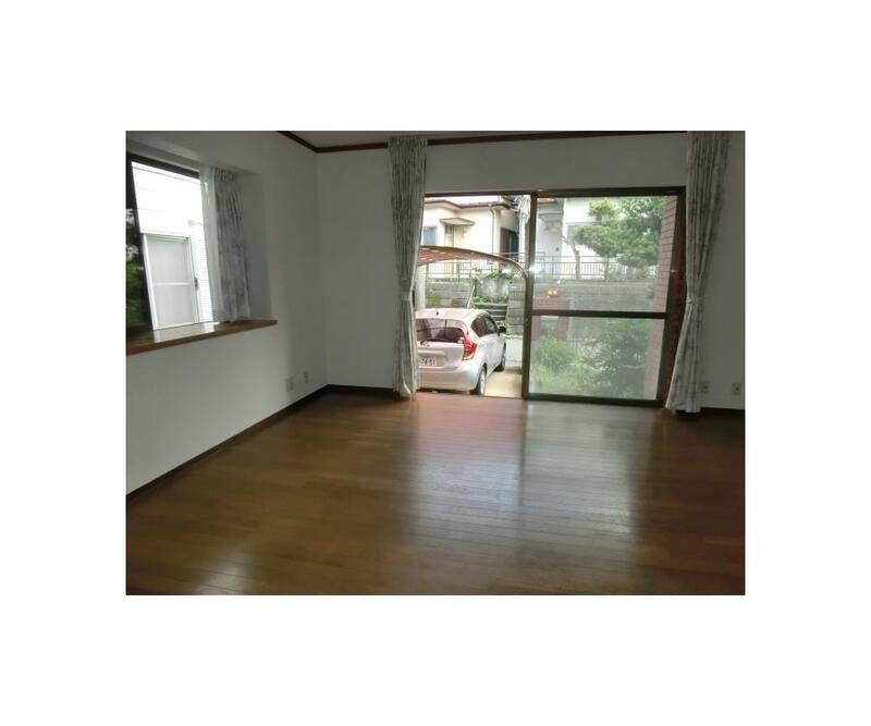 柏市酒井根３丁目貸家の居間・リビング|ゆったりとした居間です
