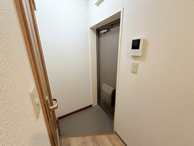 シティライフ稗原の玄関