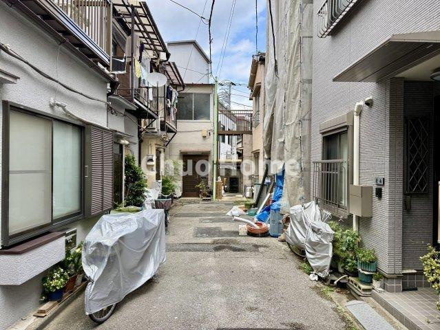 墨田区東向島5丁目新築分譲住宅の前面道路含む現地写真|前面道路