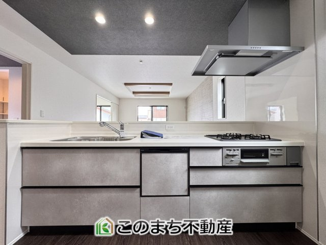グラファーレ宇都宮市峰町3期のキッチン|人気の対面式キッチン☆料理をしながらご家族とコミュニケーションが取れます♪