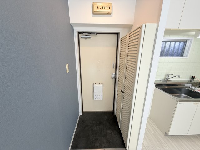 ベルシェ岡本の玄関
