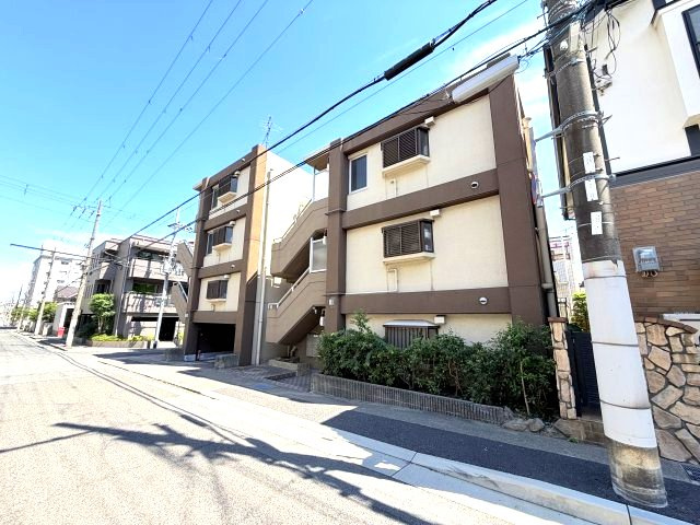 ベルシェ岡本の外観