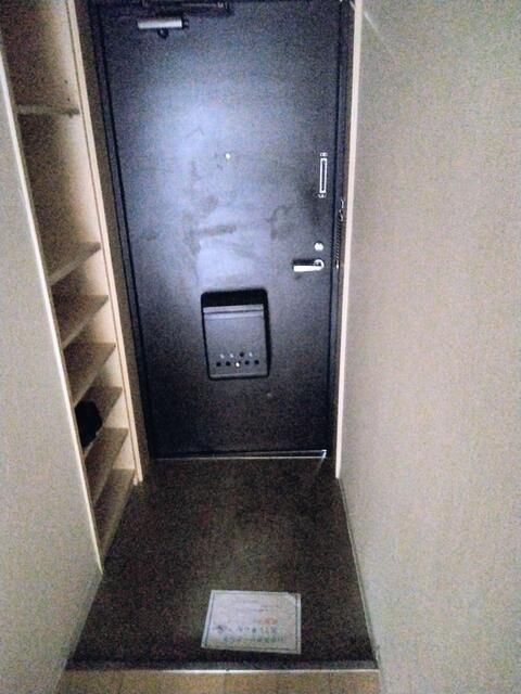 ダイマス熊野町マンションの玄関