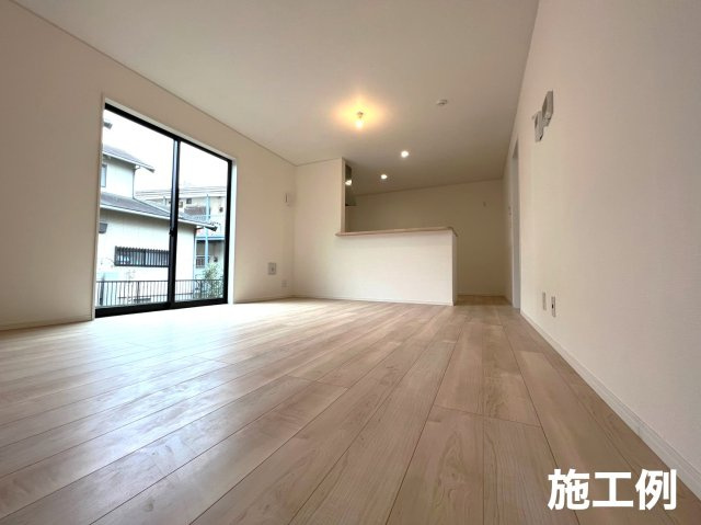 【居間・リビング】 | 秦野市春日町　全2棟　小田急線「渋沢駅」徒歩12分