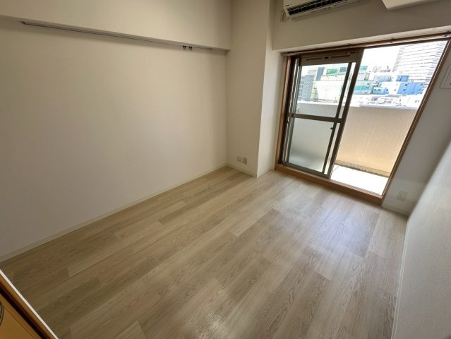 サムティ阿波座Lussoの洋室