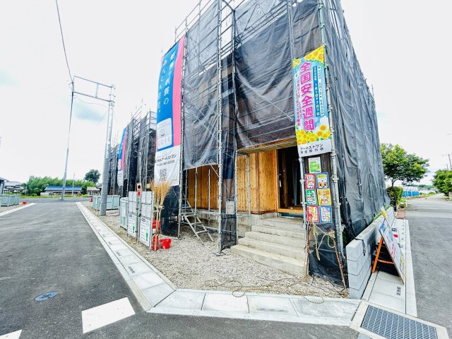 新築　児玉郡上里町黛第１　クレイドルガーデン　8号棟の前面道路含む現地写真|現地写真　北側接道幅員約6.6ｍ