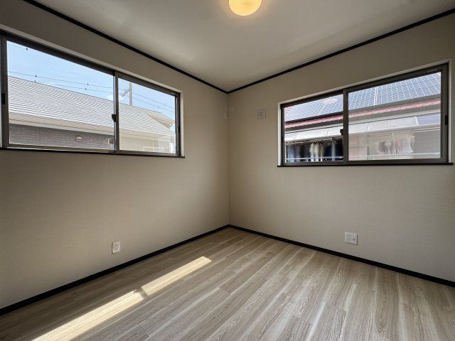 明石市大久保町大久保町戸建の洋室