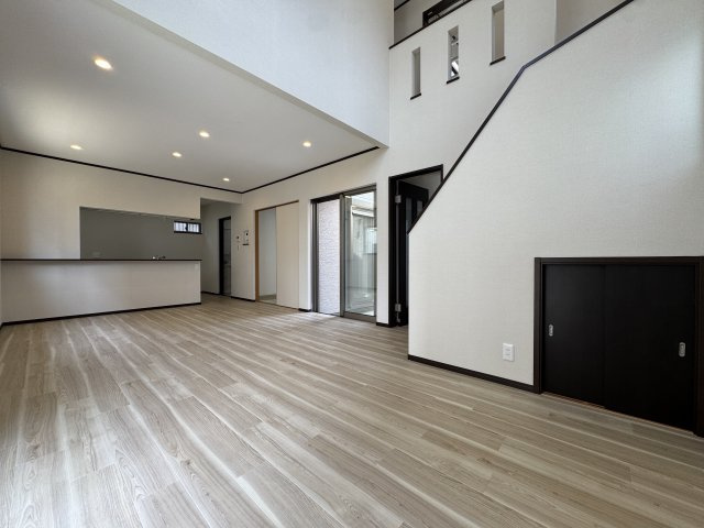 明石市大久保町大久保町戸建の居間・リビング