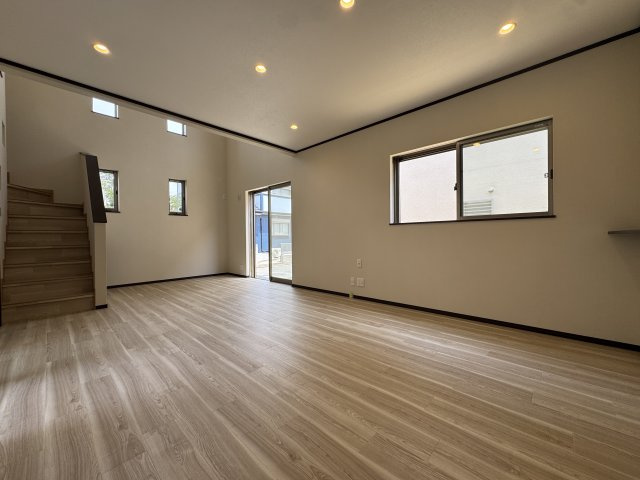 明石市大久保町大久保町戸建の居間・リビング