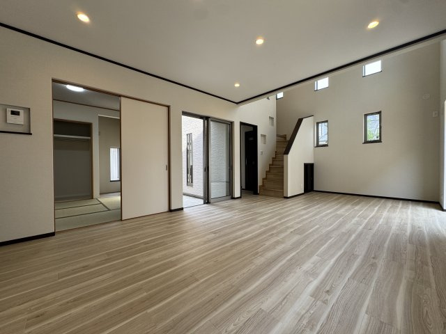 明石市大久保町大久保町戸建の居間・リビング
