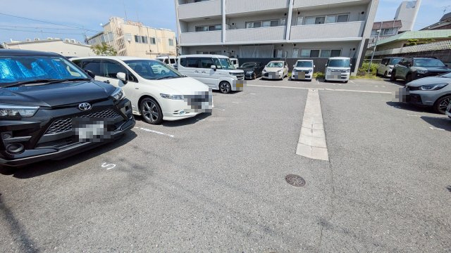 【駐車場】