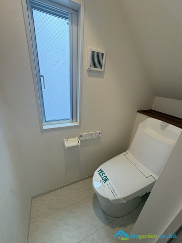 茅ヶ崎市中島４期　中古戸建のトイレ|清潔感のあるトイレです