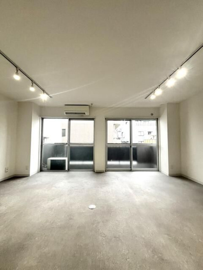 【内装】 | ＰＩＥＲ　ＹＯＹＯＧＩ　５