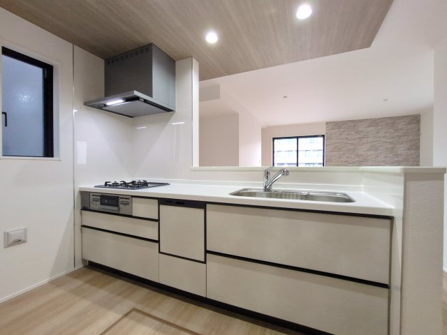 ふじみ野市上福岡５丁目の新築一戸建のキッチン|LDK17帖、人気の対面キッチン♪