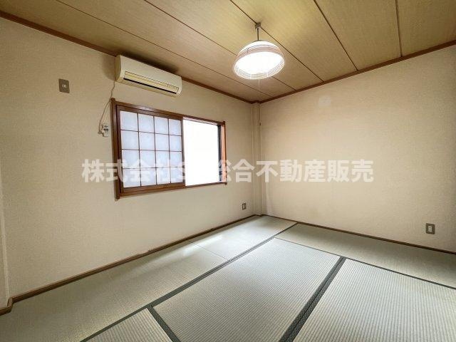 本町中古戸建の和室|2F　6.0帖。ダイニングキッチンへの動線も良く使いやすい和室です！