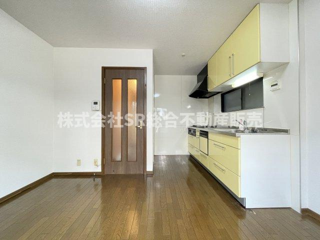 本町中古戸建のキッチン|シンプルで使いやすいダイニングキッチンスペースです！