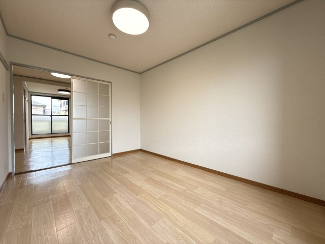 サンモール北花田Aの洋室