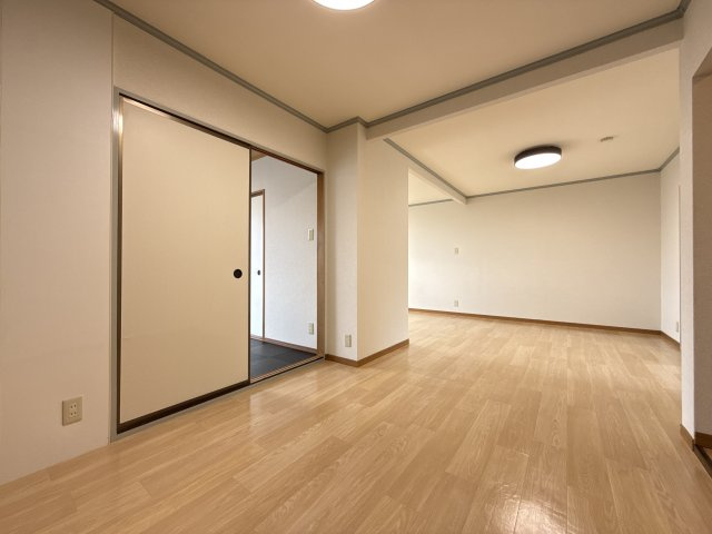 サンモール北花田Aの居間・リビング