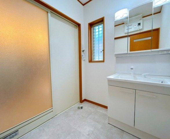 売中古戸建　島田市元島田の独立洗面台