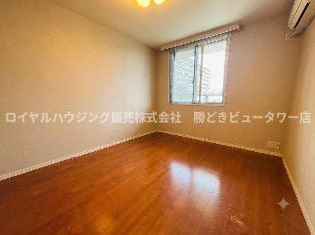 7.8帖の洋室です