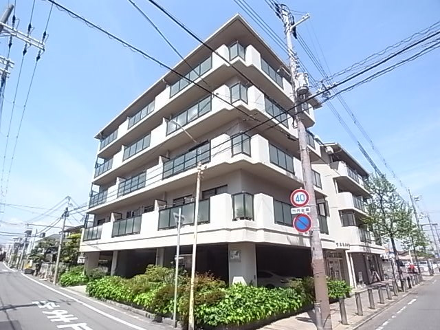 ウエルハイツ東園田の外観