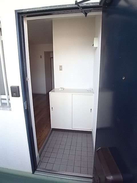 尼崎市東園田町４丁目の賃貸マンションの玄関