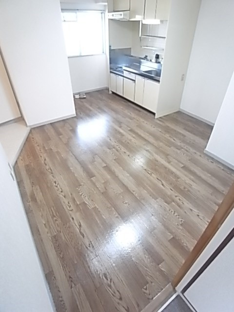 尼崎市東園田町４丁目の賃貸マンションの居間・リビング