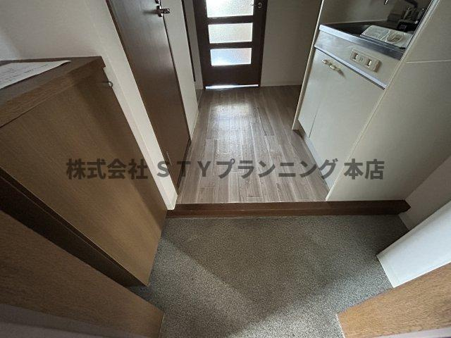 仲介手数料0円！ハイツ草薙の玄関