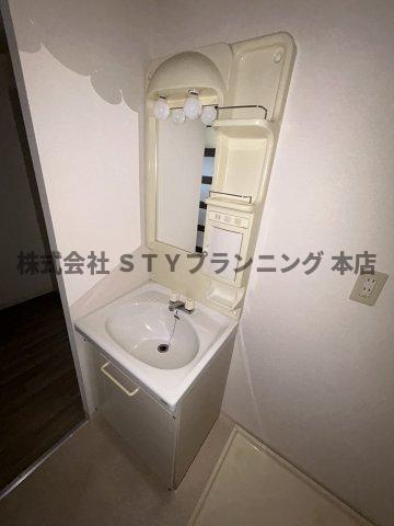 仲介手数料0円！ハイツ草薙の独立洗面台