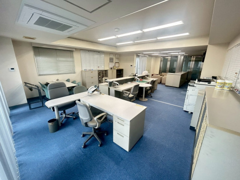 第12友建ビルの内装