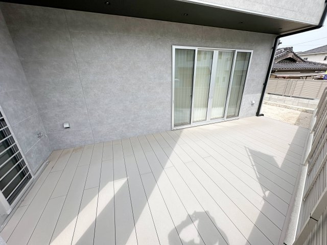 廿日市市対厳山3丁目 No.Cの庭|南側に広々としたウッドデッキ☆