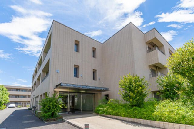 クラッサ成城の外観|鉄筋コンクリート造・総戸数は36戸です。