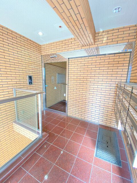 コンフォートいづみのエントランス