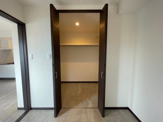 豊中市曽根東町２丁目の賃貸マンションの収納