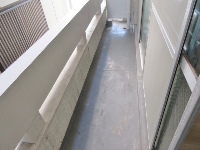 かぎ屋ビルのバルコニー