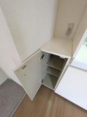 玄関　下駄箱