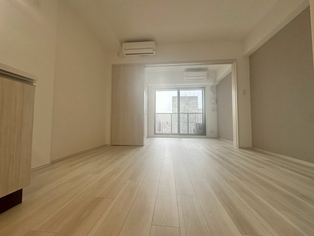 スプランディッド中之島DUEの洋室